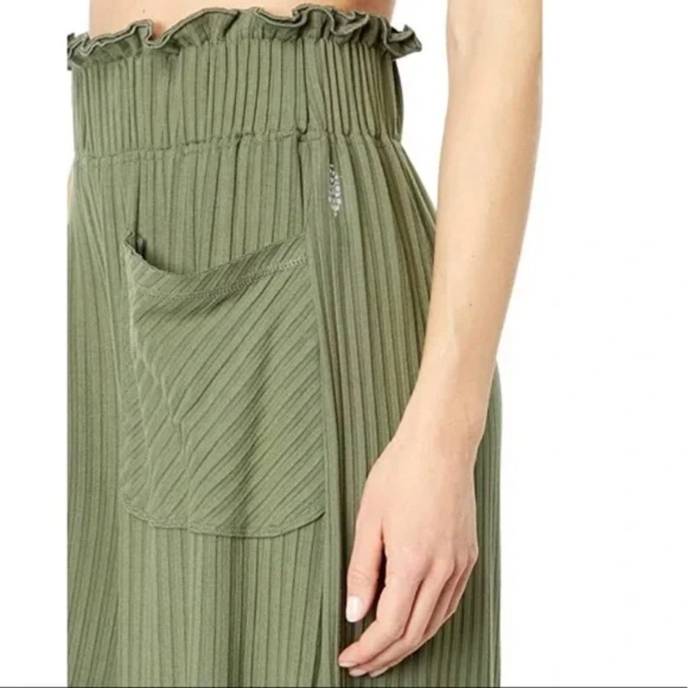 034 Free People Movement Blissed out wide leg pants in Army Green Size Large - Picture 4 of 4